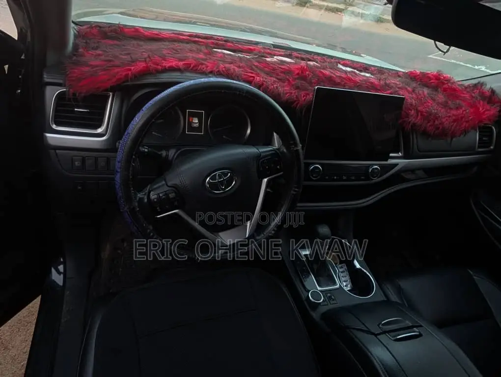 Toyota Highlander SE 2019 Black