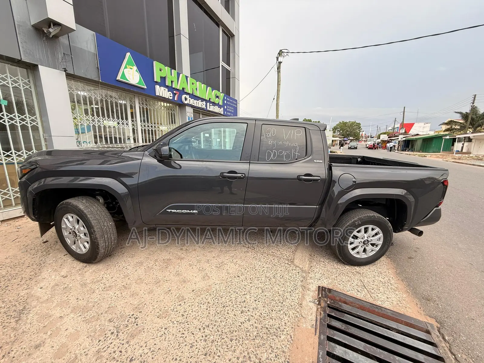 Toyota Tacoma SR5 Double Cab 5' Bed AT 2024 Gray