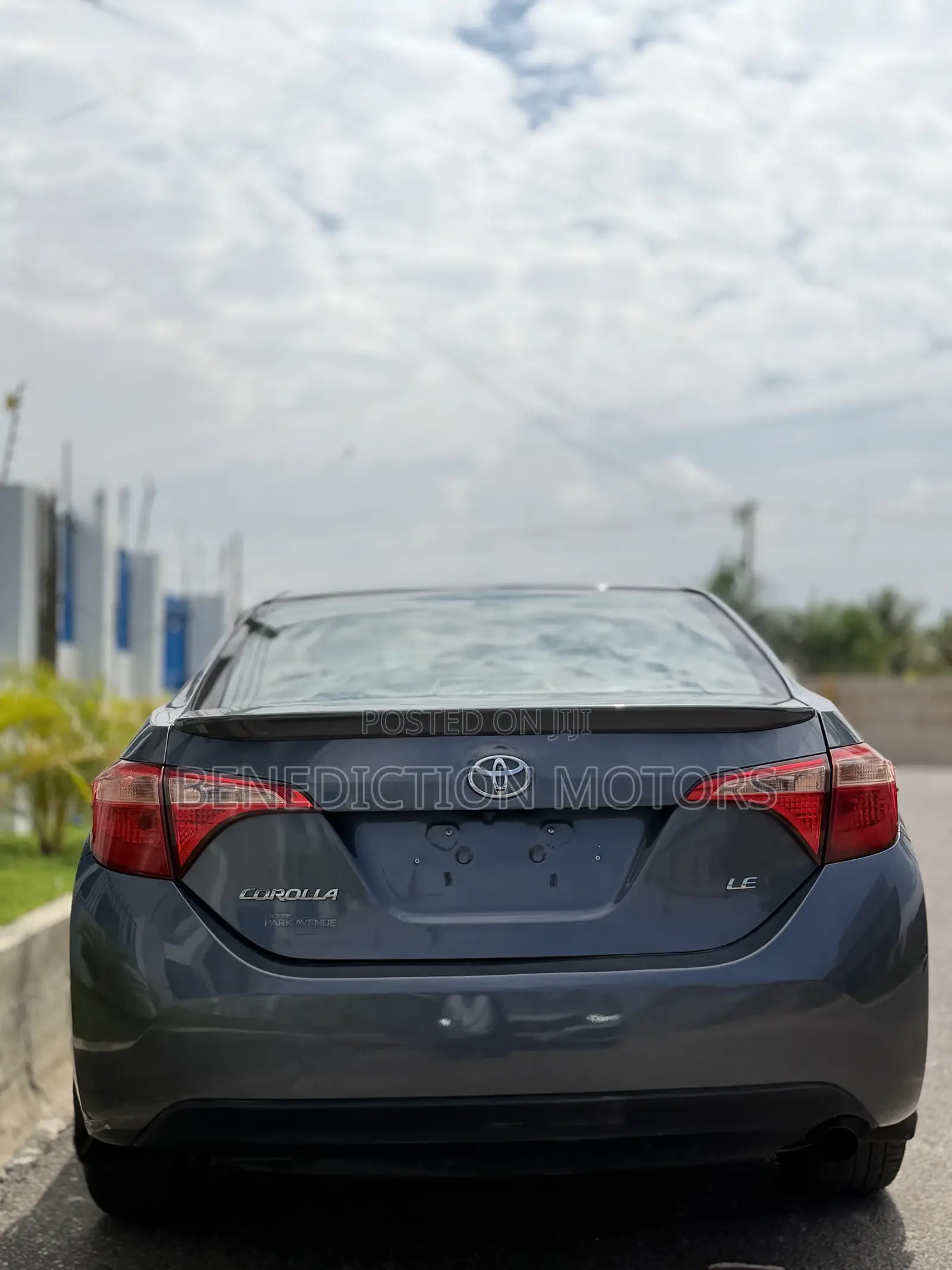 Toyota Corolla LE (1.8L 4cyl 2A) 2019 Gray
