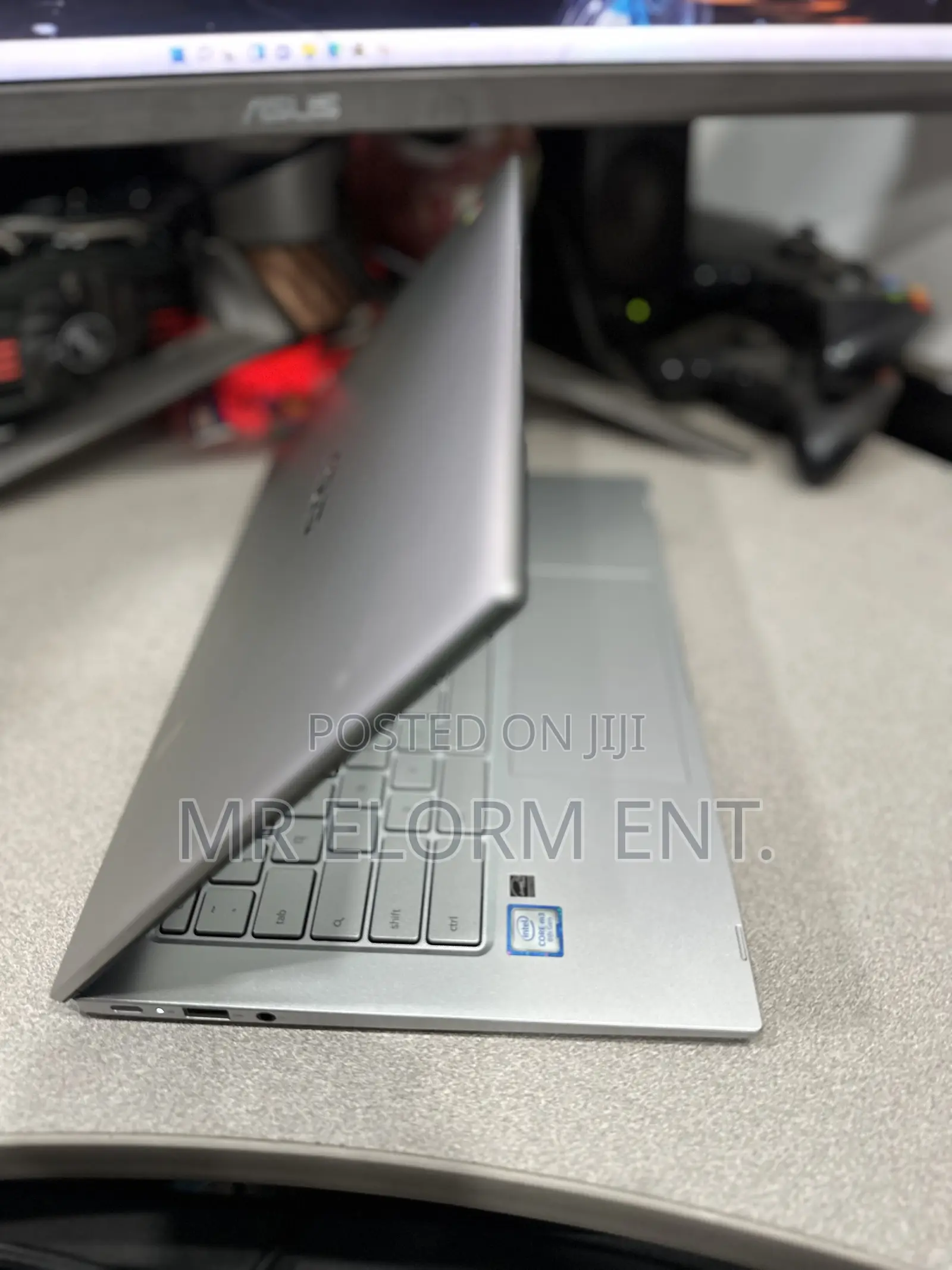 Laptop Asus Chromebook C300 4GB Intel Core M3 SSD 128GB