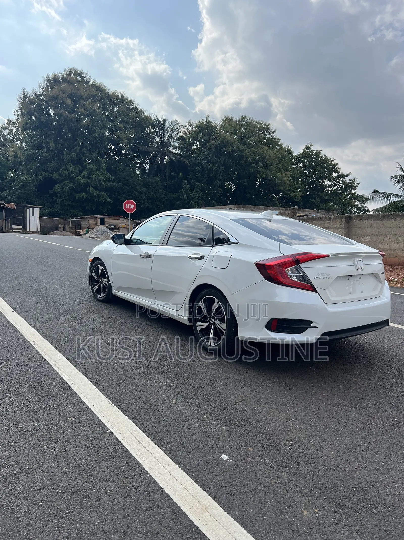 Honda Civic Touring 4dr Sedan (1.5L 4cyl) 2016 White