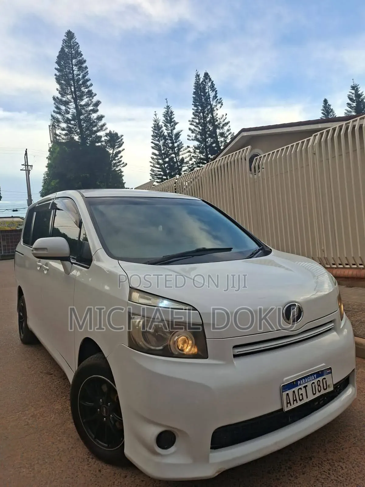 Toyota Voxy 2009 White