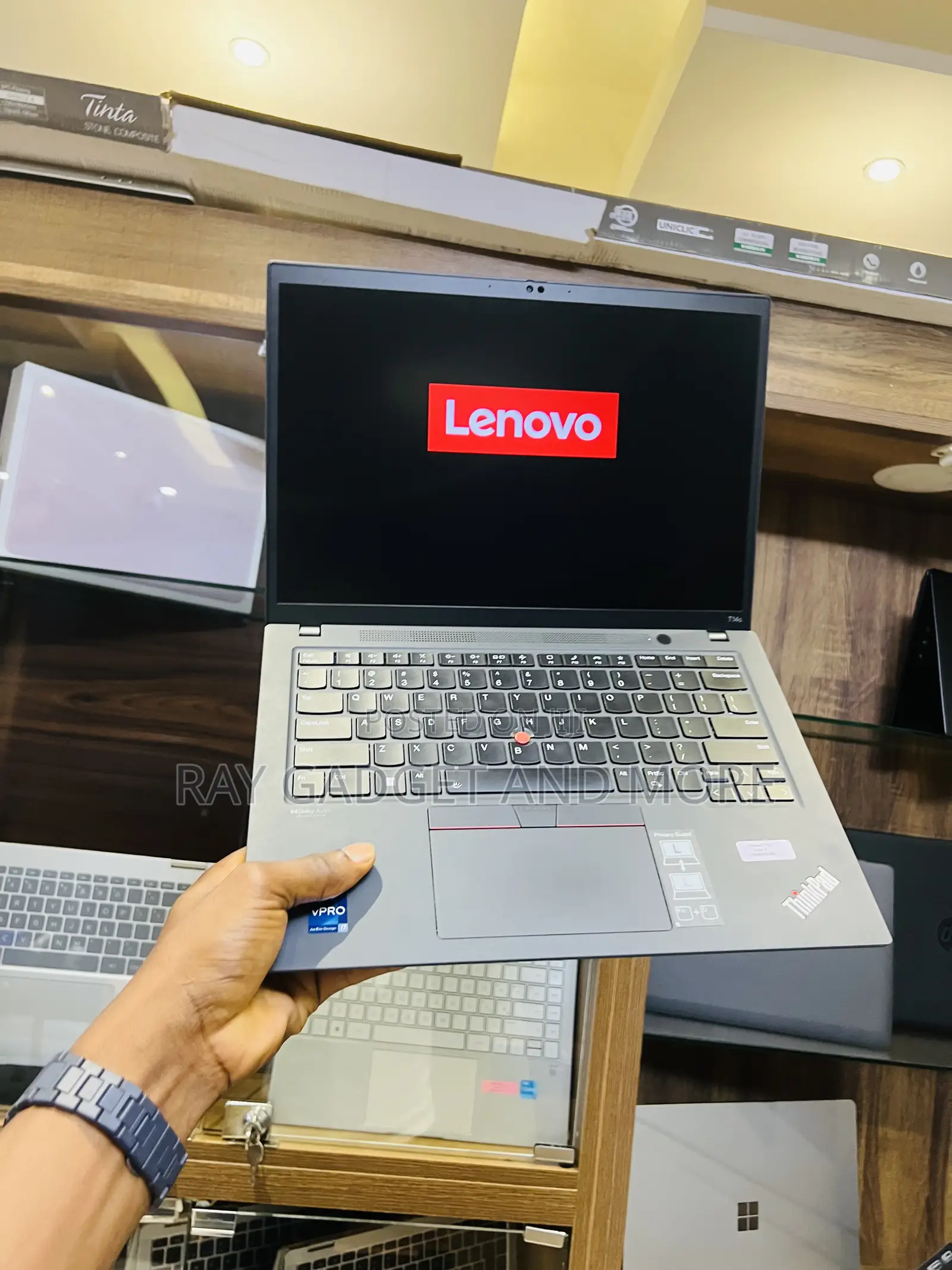 Laptop Lenovo ThinkPad T14s Gen 2 16GB Intel Core i7 SSD 256GB
