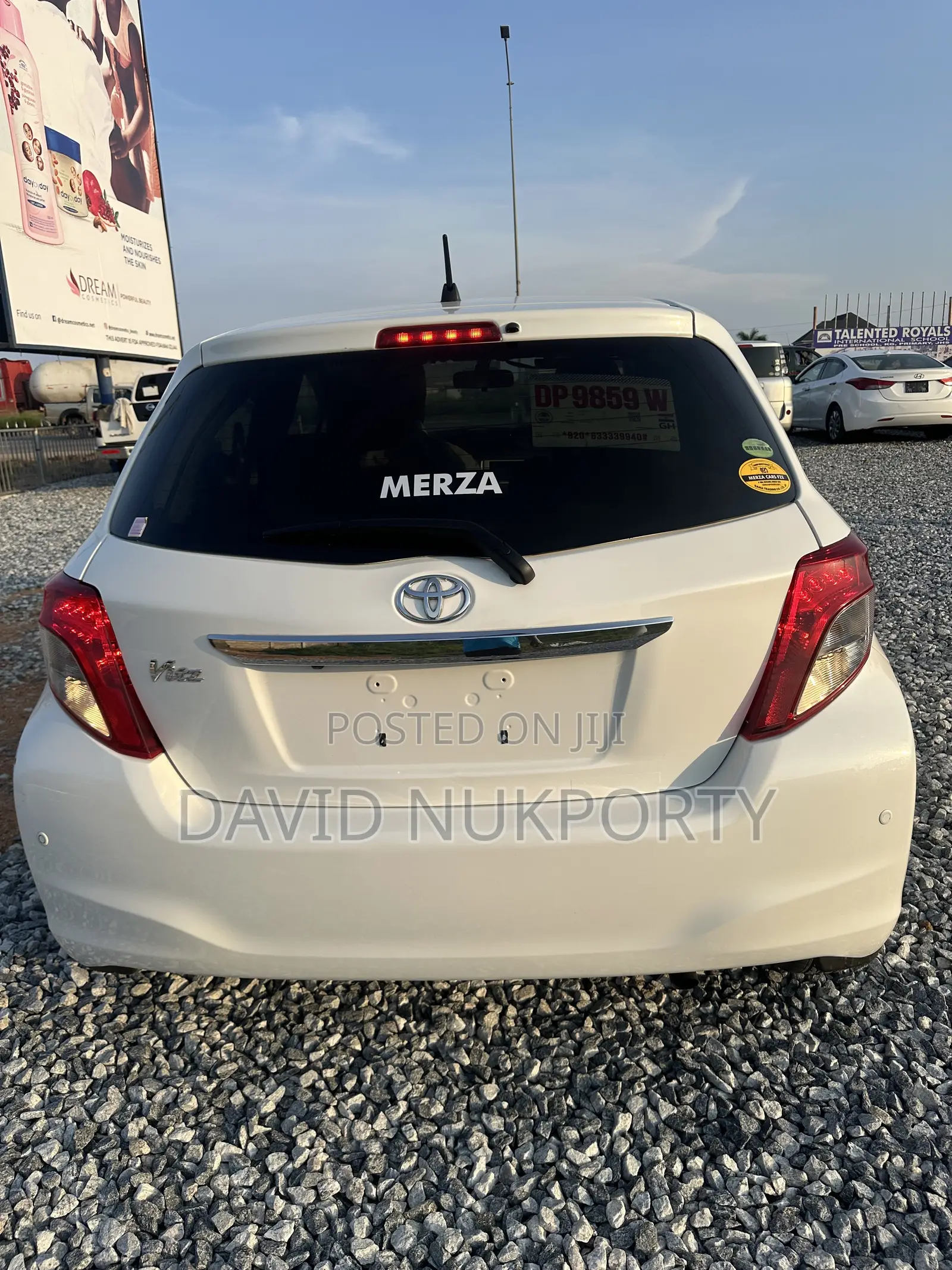 Toyota Vitz 2013 White