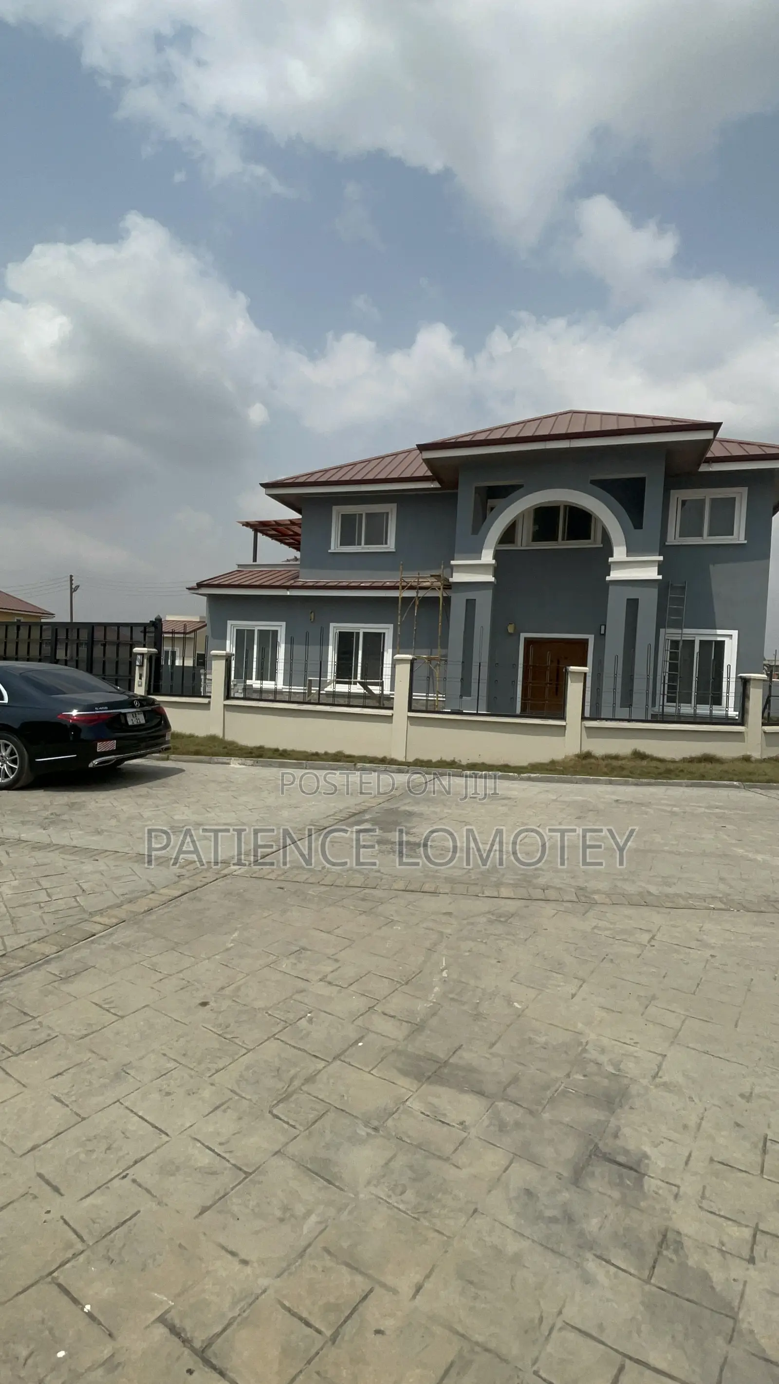 5bdrm Mansion in Trasacco Estates, Community 25 for sale