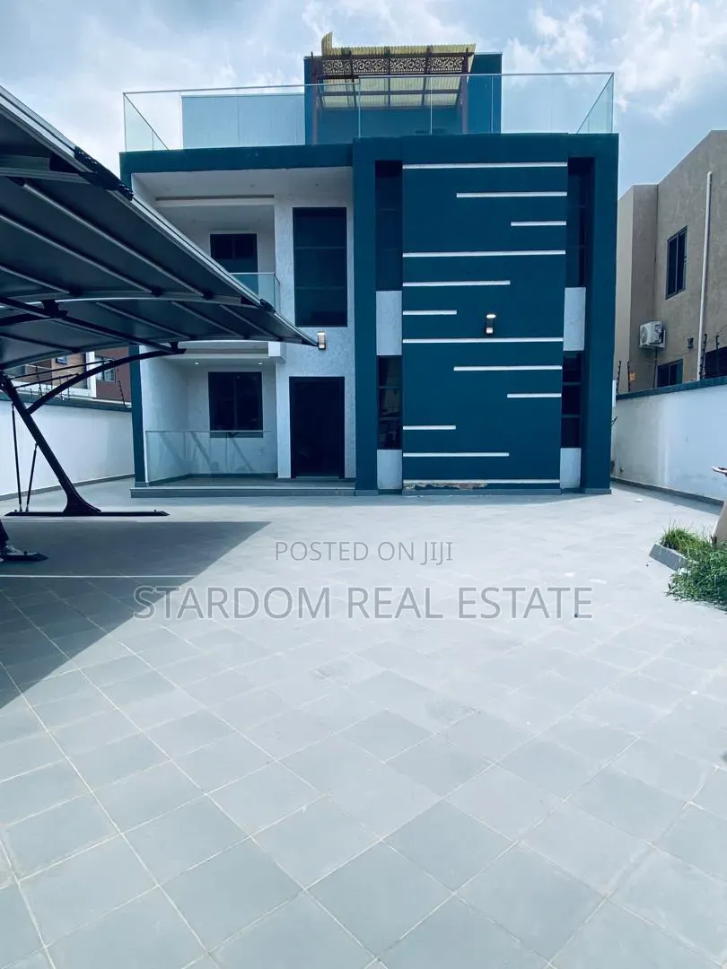5bdrm Duplex in Adjiringanor, Ability for rent