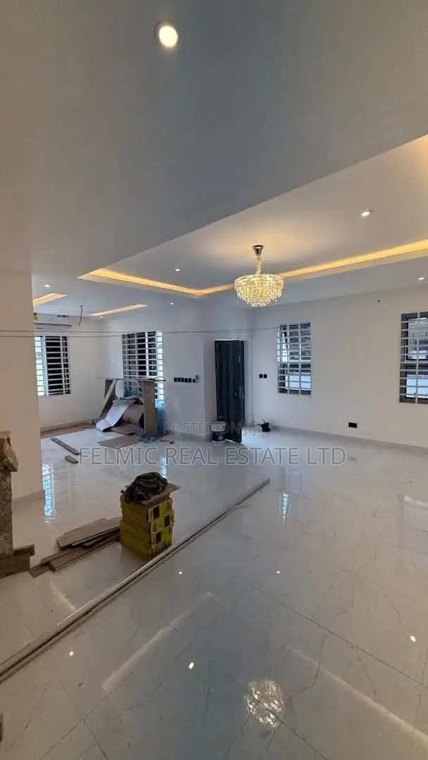 3bdrm Duplex in Felmic Real Estate, Baatsona Total for sale