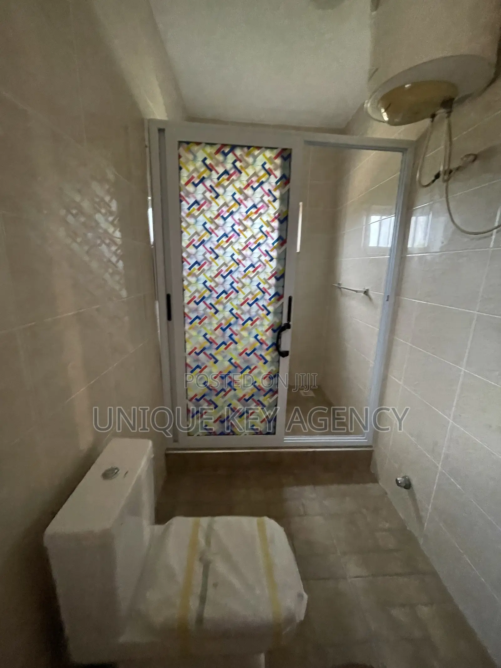 3bdrm Duplex in Unique Key Agency, Achimota for rent