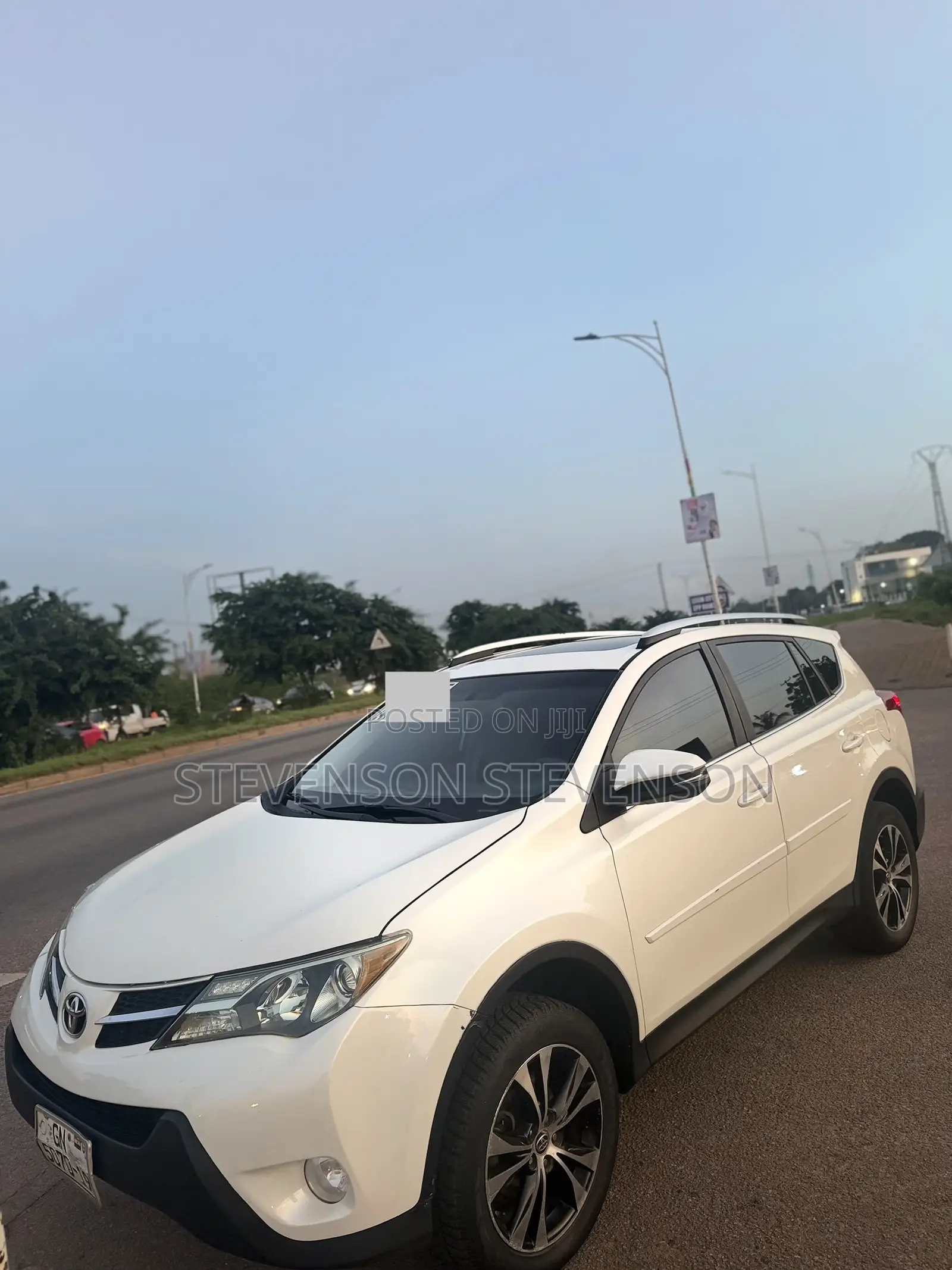 Toyota RAV4 LE 4dr SUV AWD (2.5L 4cyl 6A) 2018 White