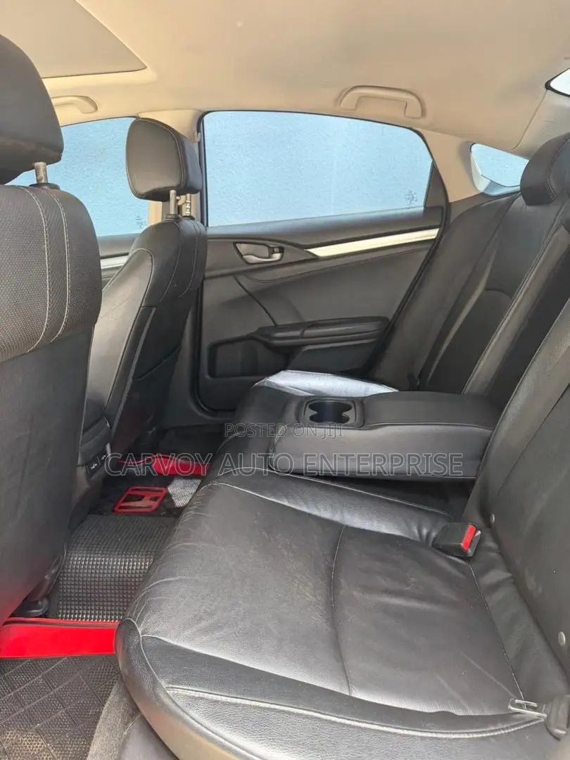 Honda Civic Touring 4dr Sedan (1.5L 4cyl) 2017 Silver