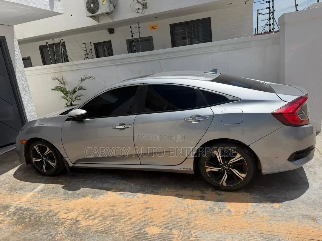Honda Civic Touring 4dr Sedan (1.5L 4cyl) 2017 Silver