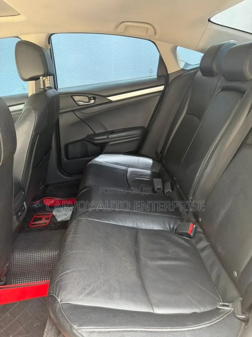 Honda Civic Touring 4dr Sedan (1.5L 4cyl) 2017 Silver