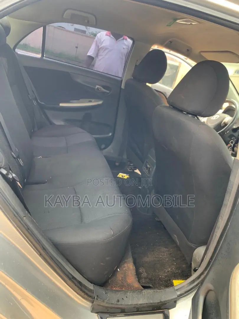 Toyota Corolla 2013 Silver