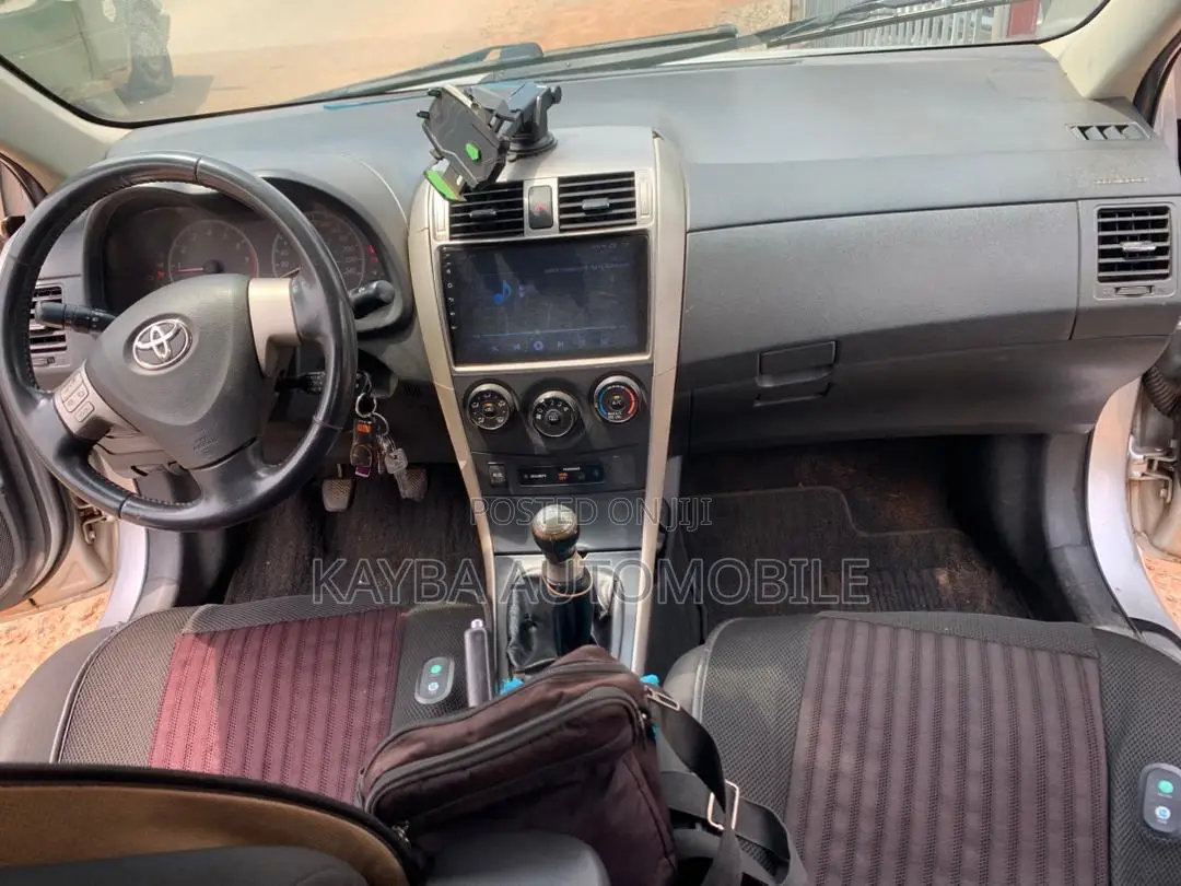 Toyota Corolla 2013 Silver