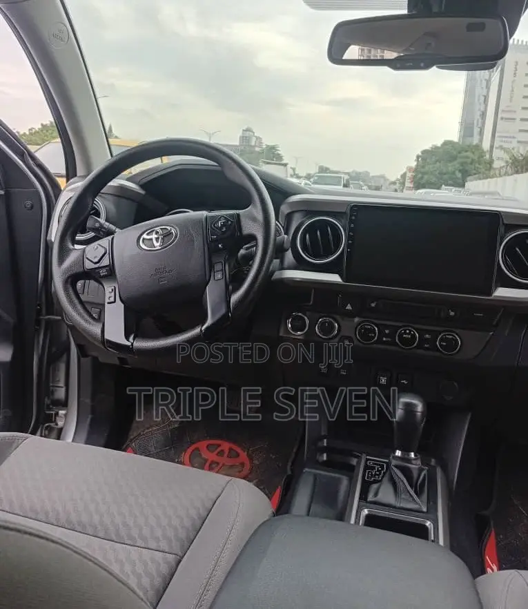 Toyota Tacoma 2022 Black