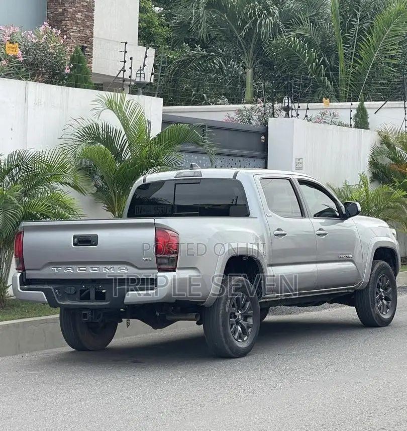 Toyota Tacoma 2022 Black