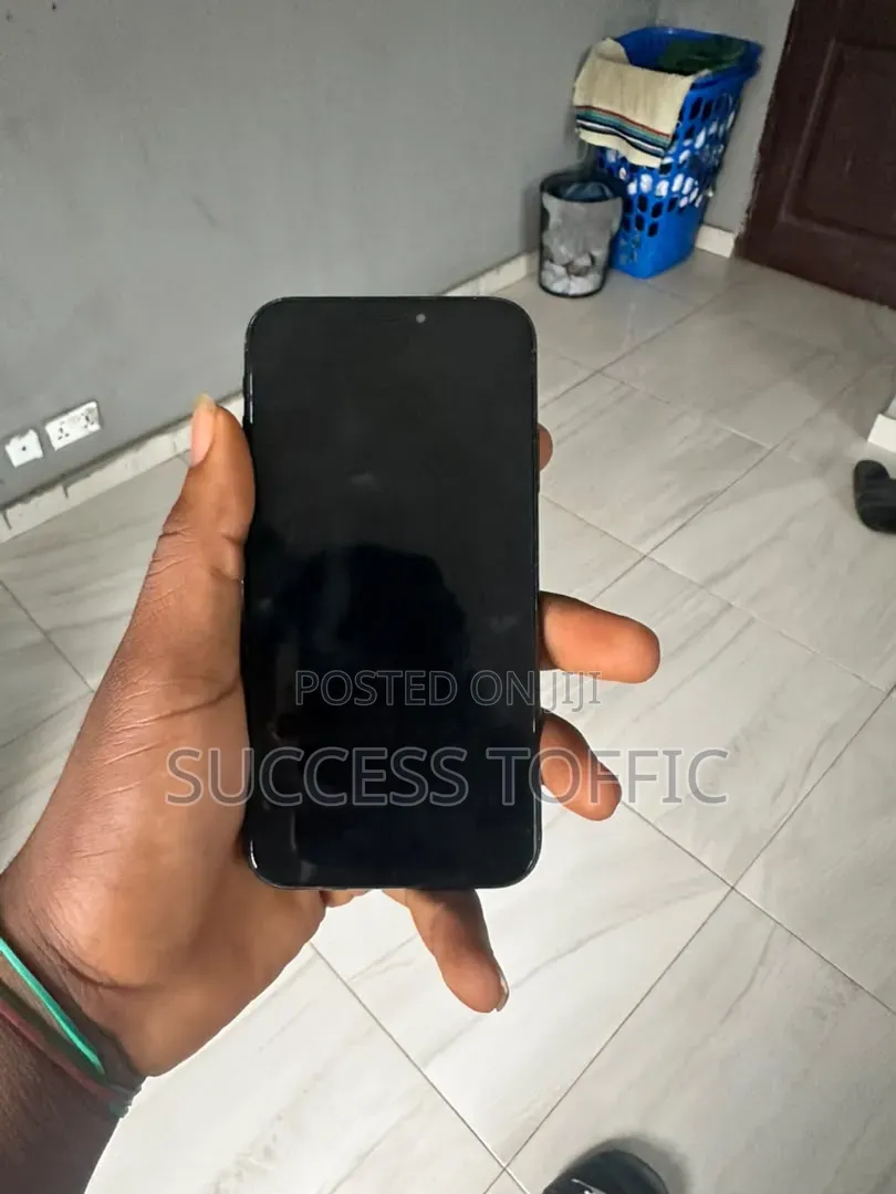 Apple iPhone XR 64 GB Black