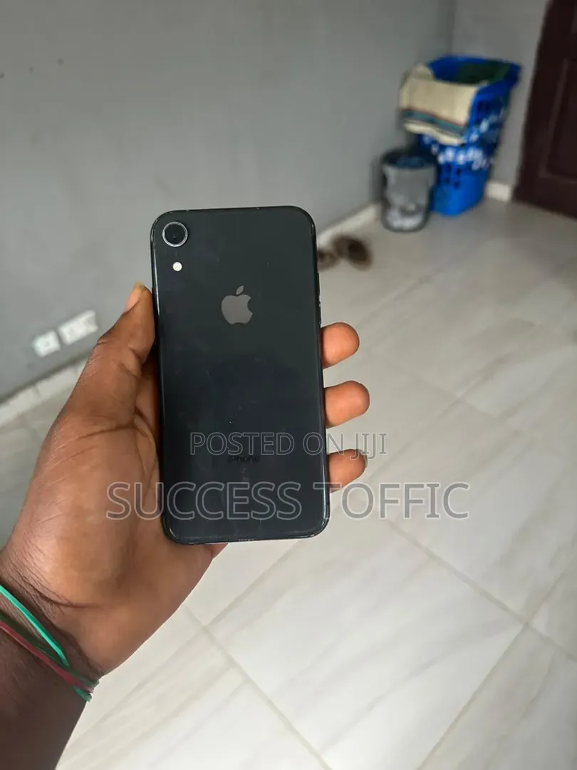 Apple iPhone XR 64 GB Black