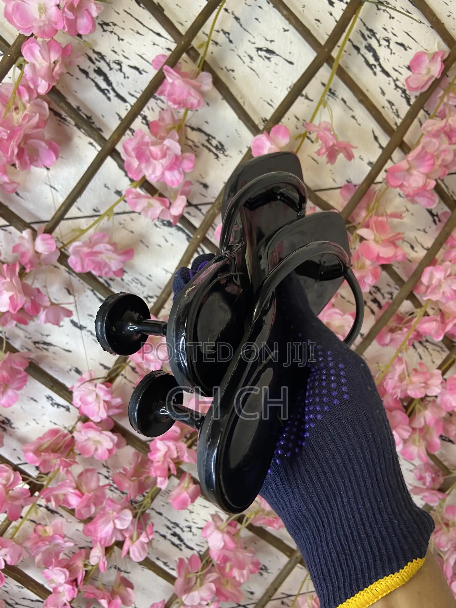 New Beautiful Sleeky Glossy Black Heels