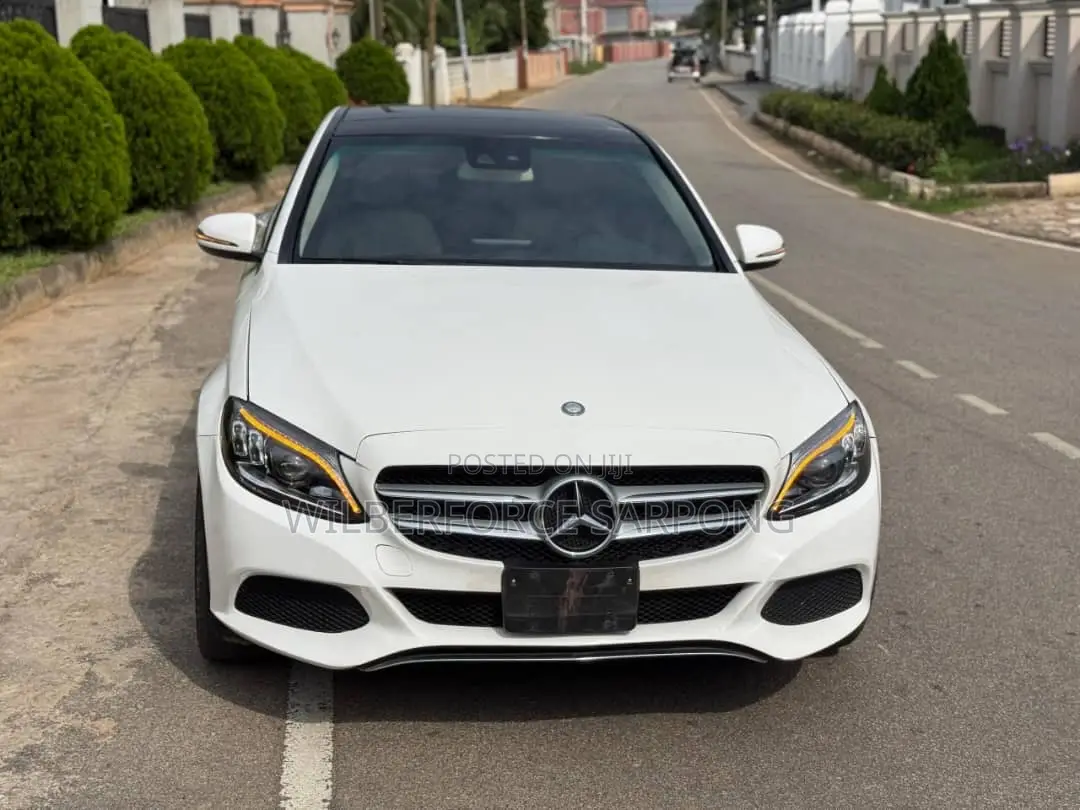 Mercedes-Benz C300 2019 White