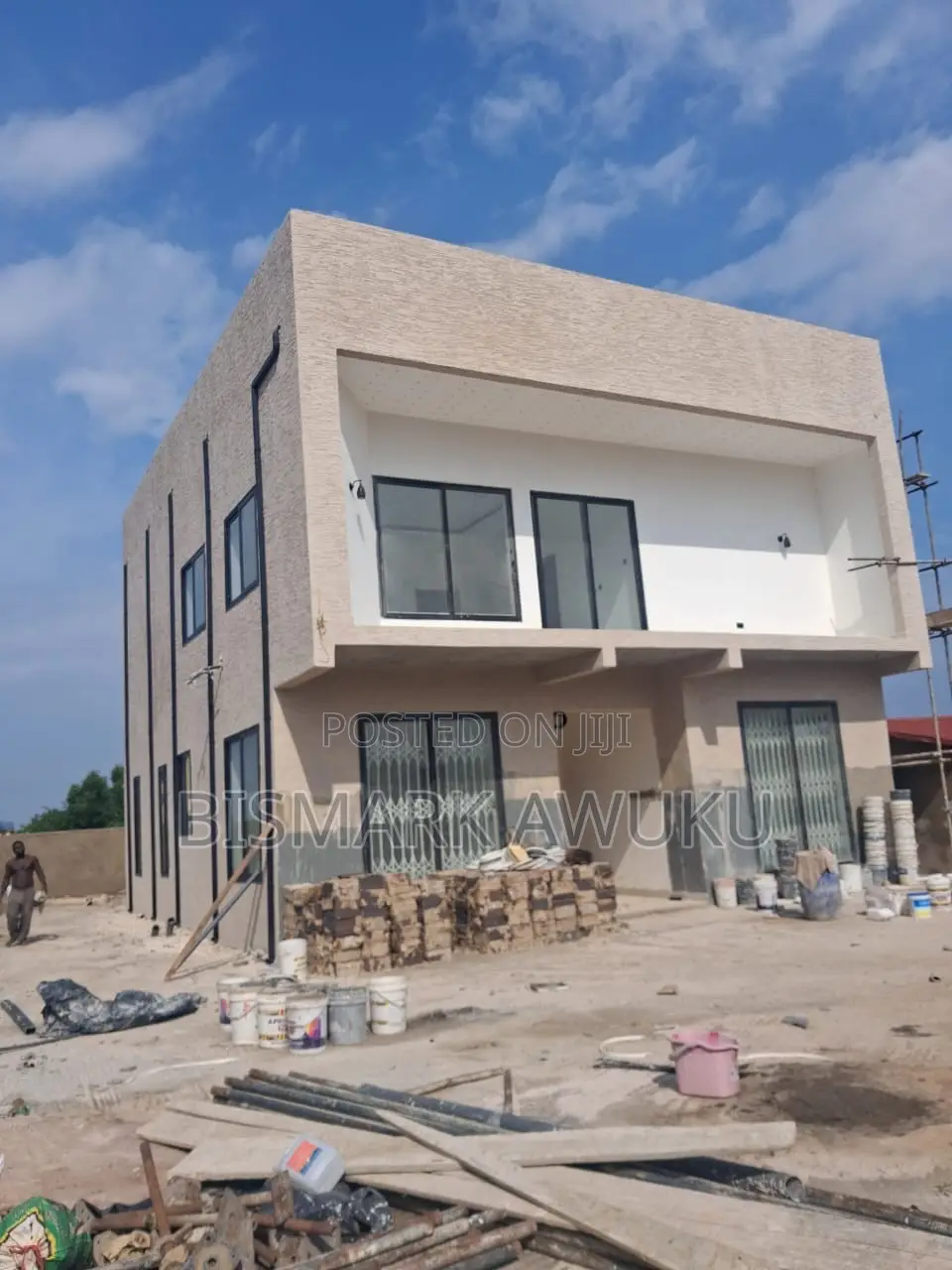 4bdrm House in Ashaley Botwe for sale