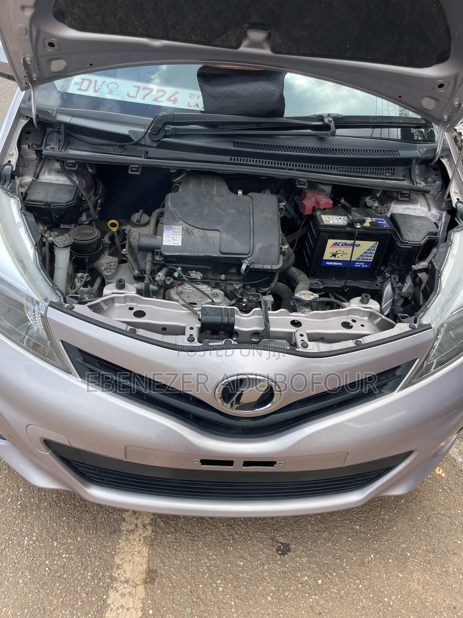 Toyota Vitz 1.0 FWD 5dr 2011 Beige