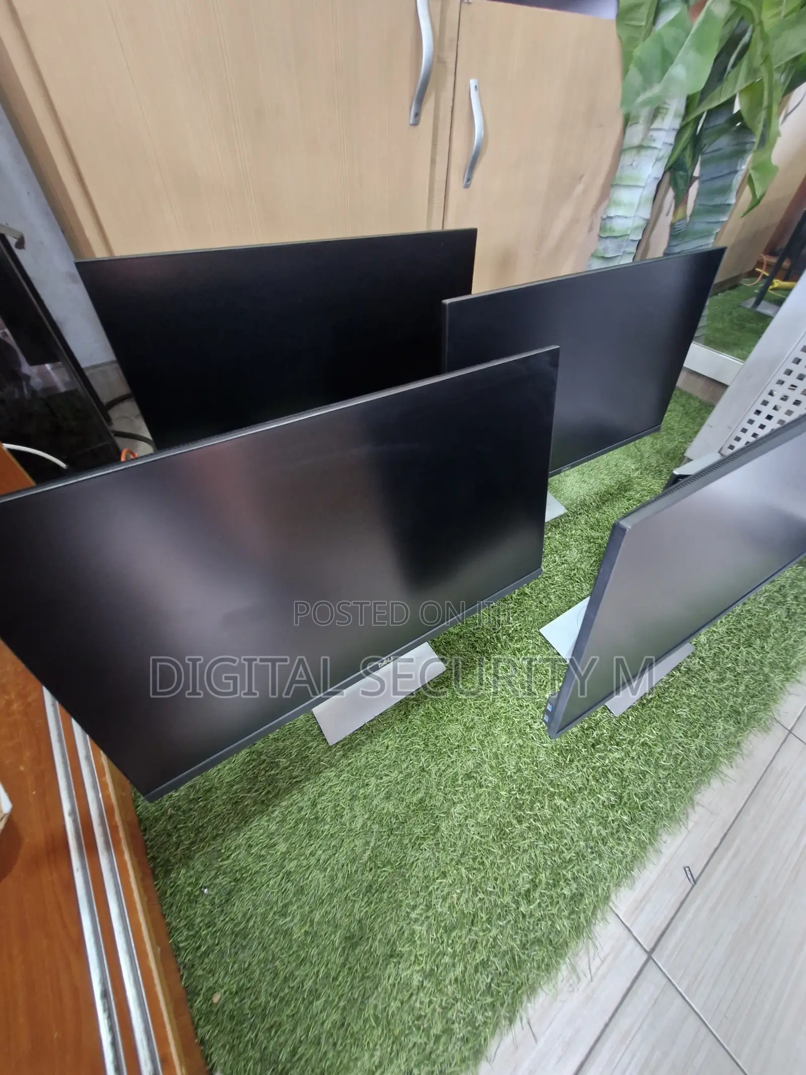 Dell P2419h 24 Inch Led-Backlit, Anti-Glare, Ips Monitor