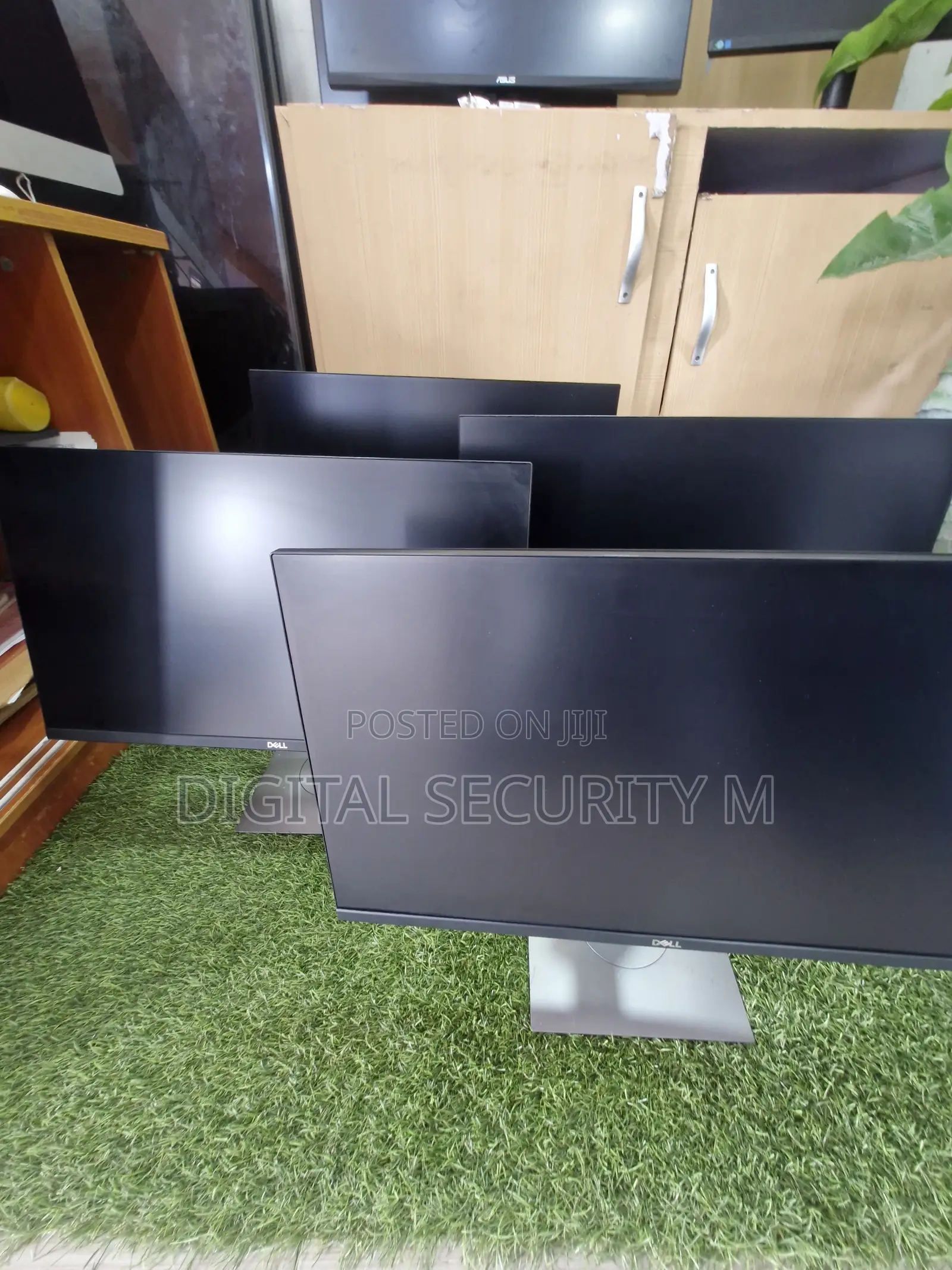 Dell P2419h 24 Inch Led-Backlit, Anti-Glare, Ips Monitor