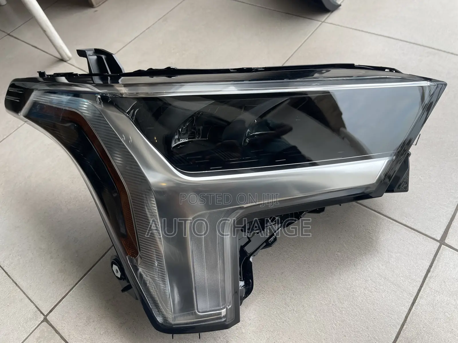 Tundra 2024/26 Headlights