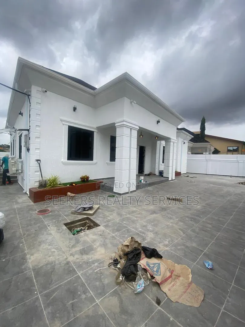 3bdrm House in Seekers Realty, Pokuase for sale