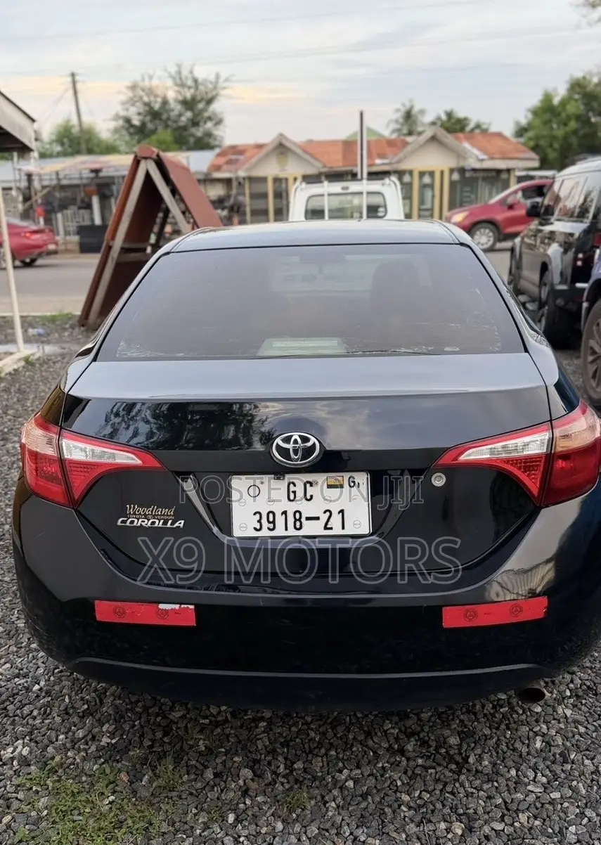 Toyota Corolla LE 4dr Sedan (1.8L 4cyl CVT) 2016 Black