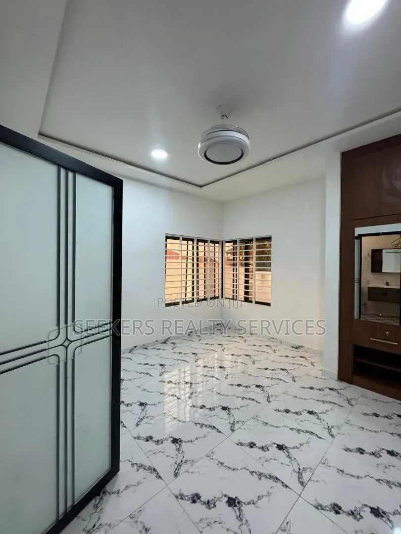 3bdrm House in Seekers Realty, Manet Junction for sale