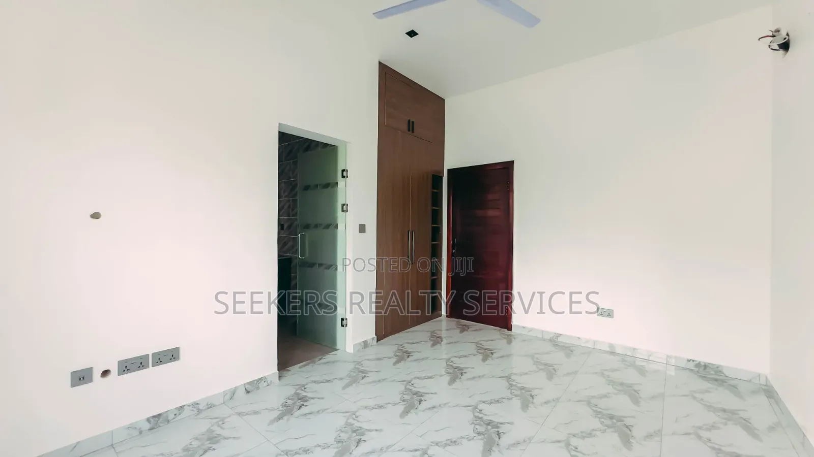 4bdrm Bungalow in Seekers Realty, Accra Metropolitan for sale