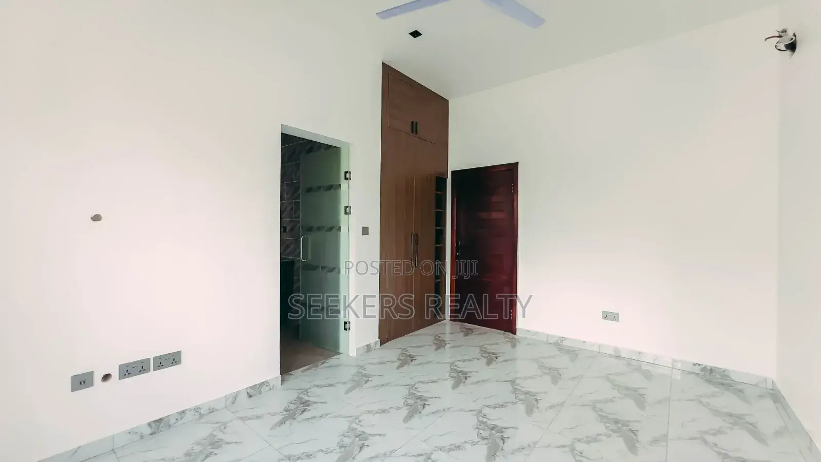 4bdrm Bungalow in Seekers Realty, Accra Metropolitan for sale