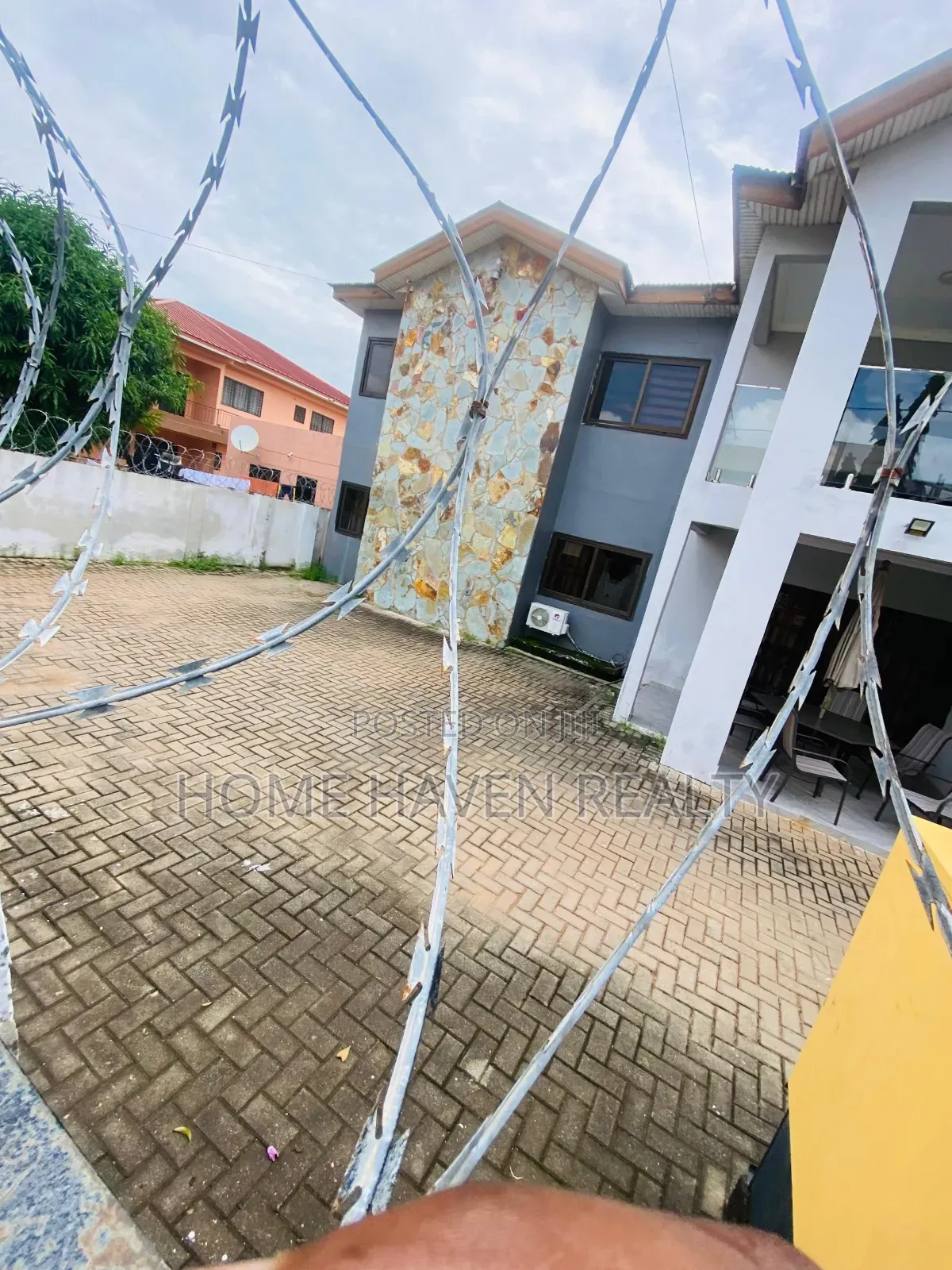 0.12 Acre Land/House for Sale at Dzorwulu