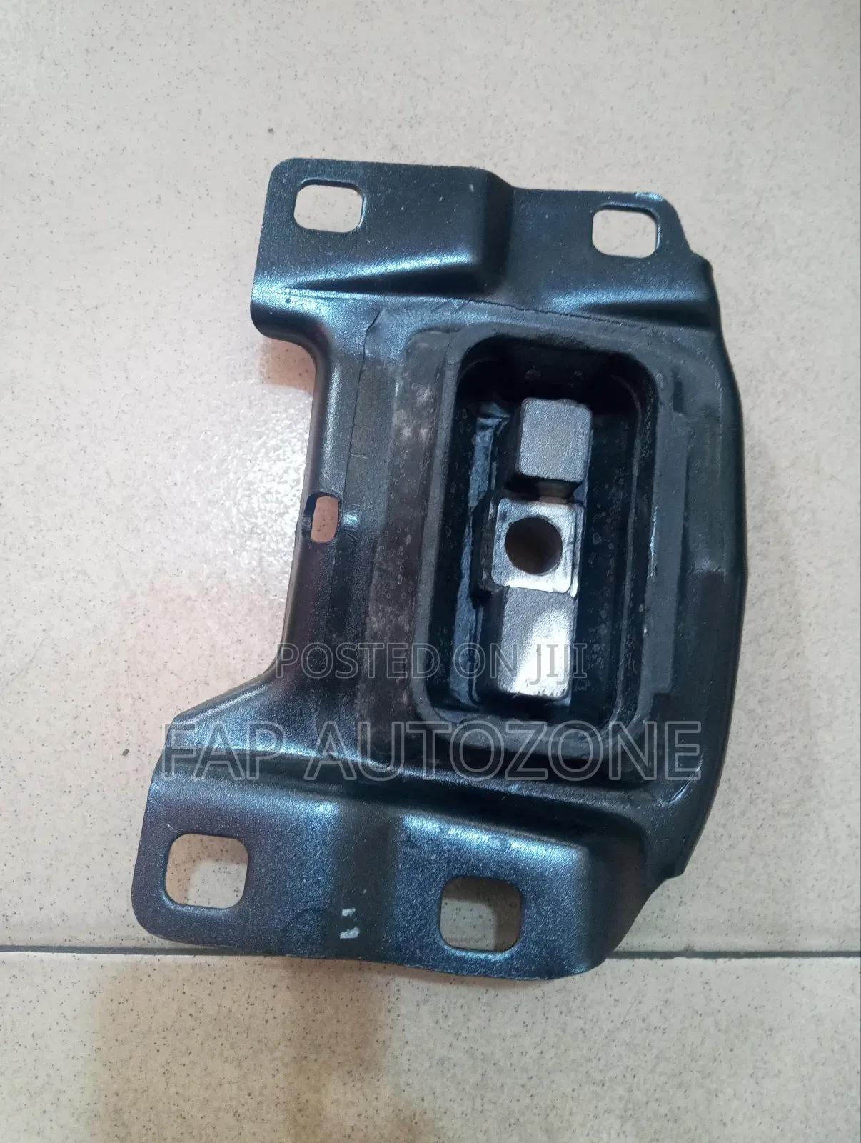 Original Ford Escape, Explorer,Focus and Volvo Gearbox Seat From Usa