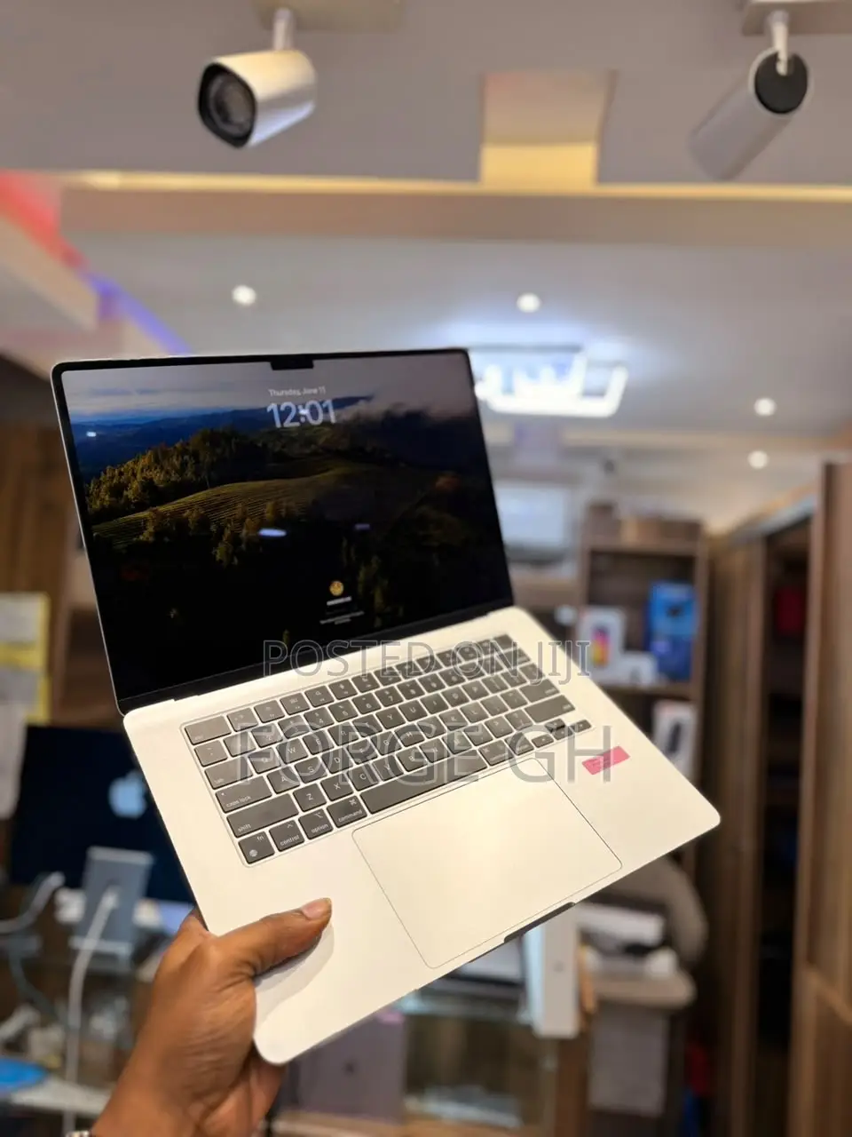 Laptop Apple MacBook Air 2024 M3 24GB Apple M3 SSD 1T