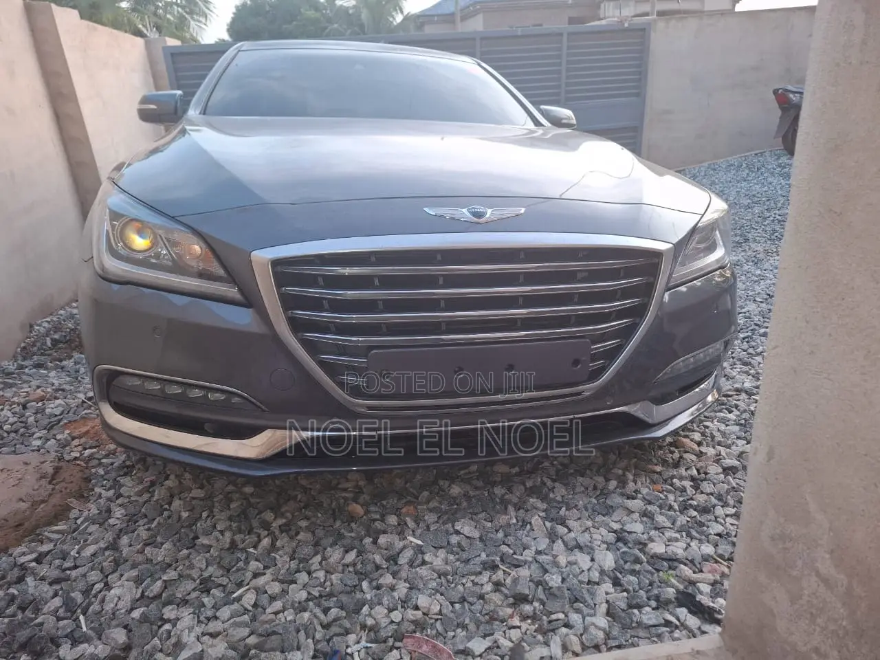Hyundai Genesis 2016