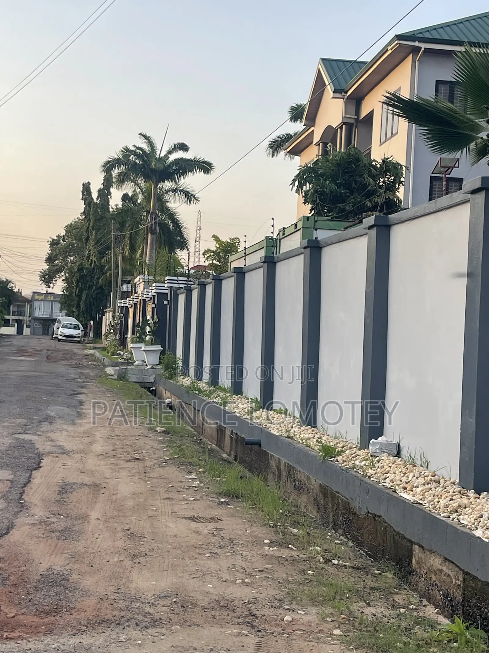 3bdrm Apartment in American House for rent