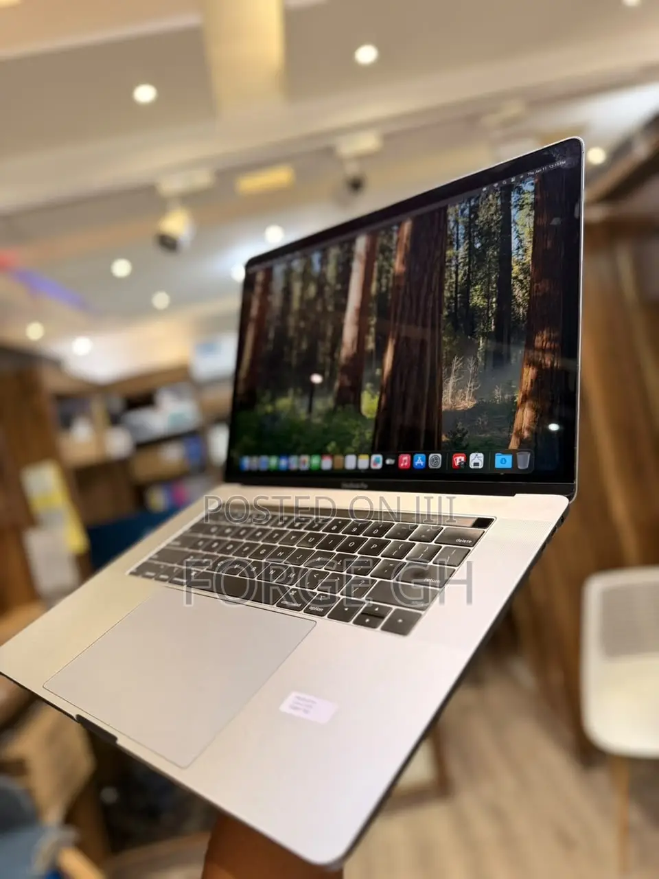 Laptop Apple MacBook Pro 2019 32GB Intel Core Ultra 9 SSD 512GB