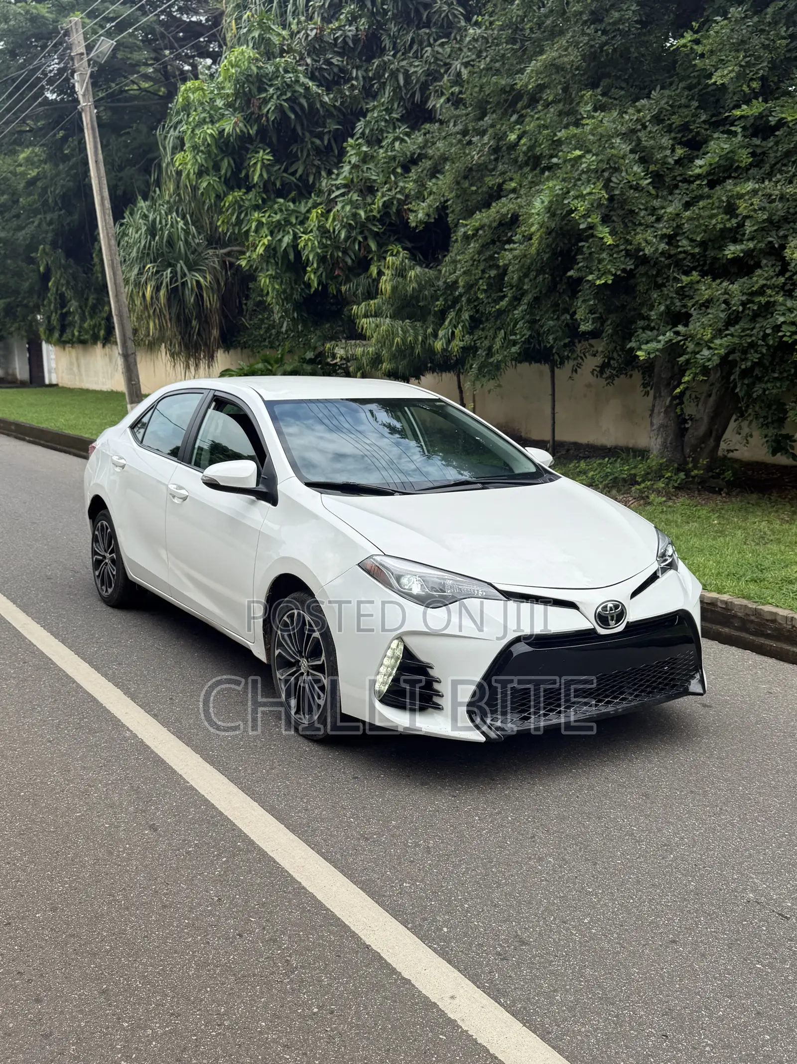 Toyota Corolla S 4dr Sedan (1.8L 4cyl CVT) 2016 White