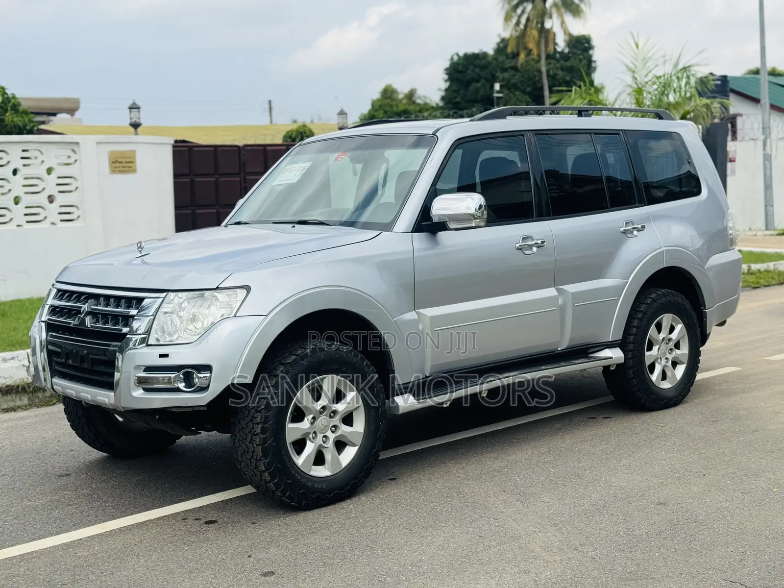 Mitsubishi Pajero V80 3.8 V6 GLS 2016 Gray
