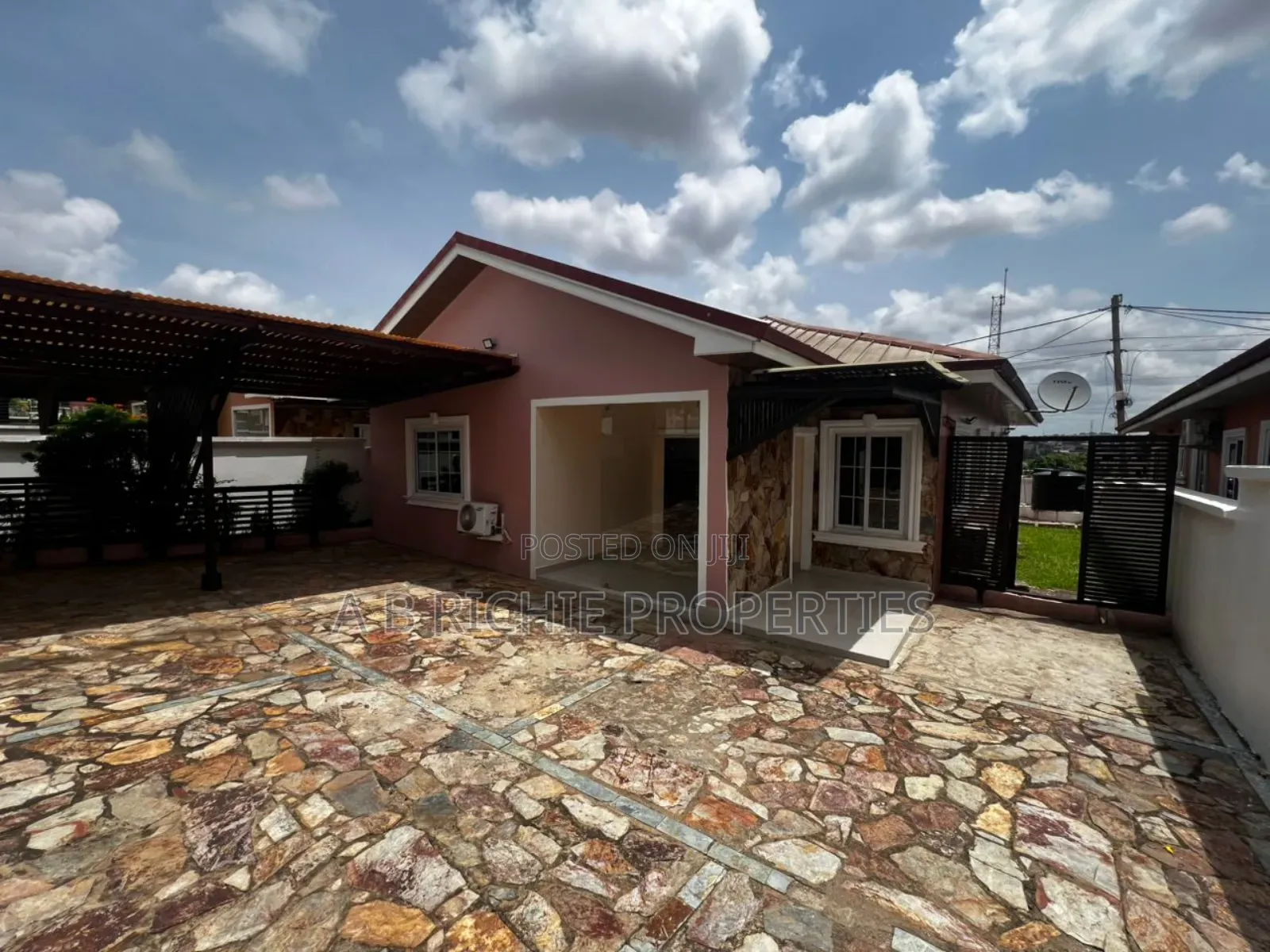 3bdrm Bungalow in Ab Richie Properties, Neoplan for rent