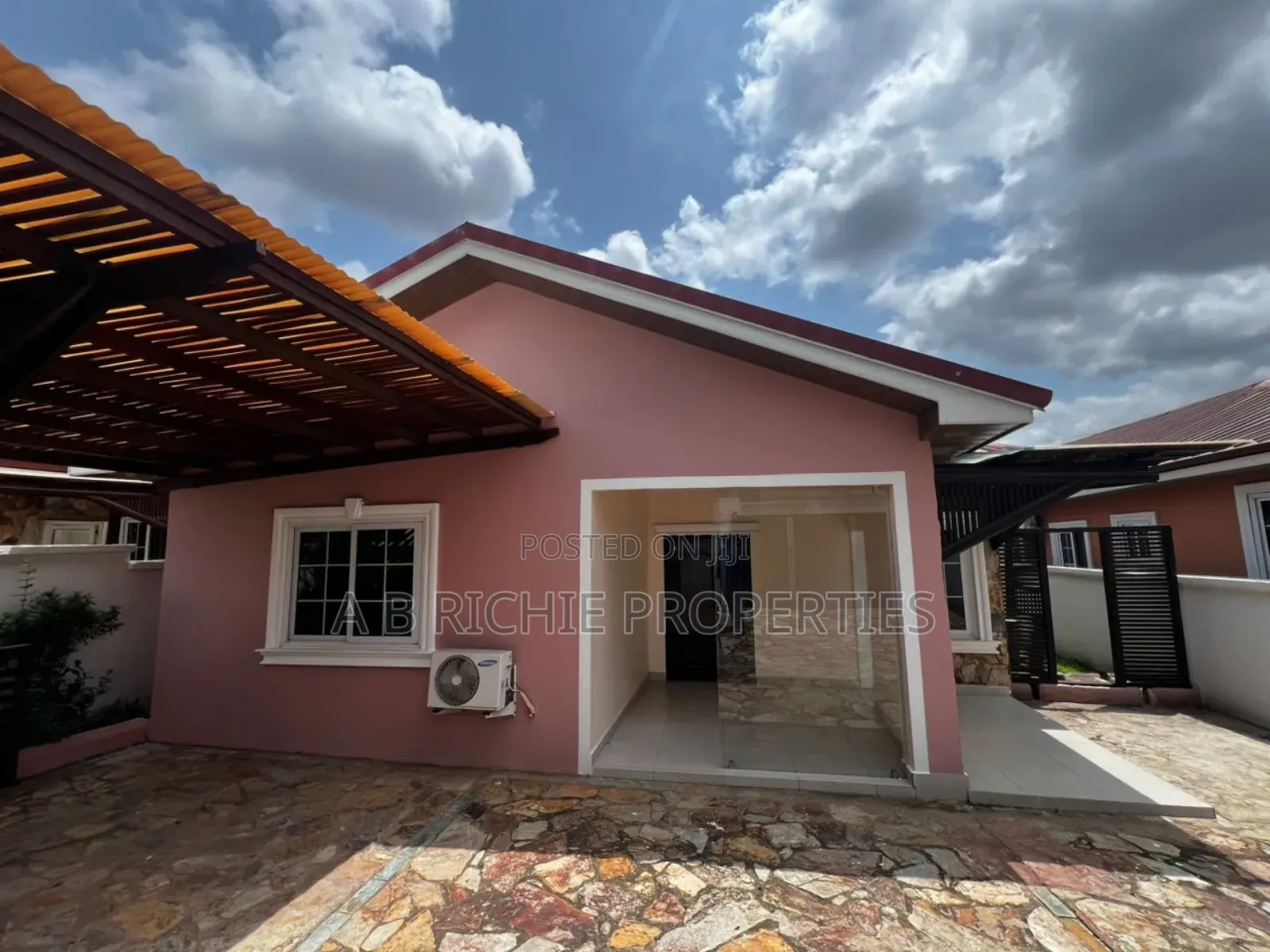 3bdrm Bungalow in Ab Richie Properties, Neoplan for rent