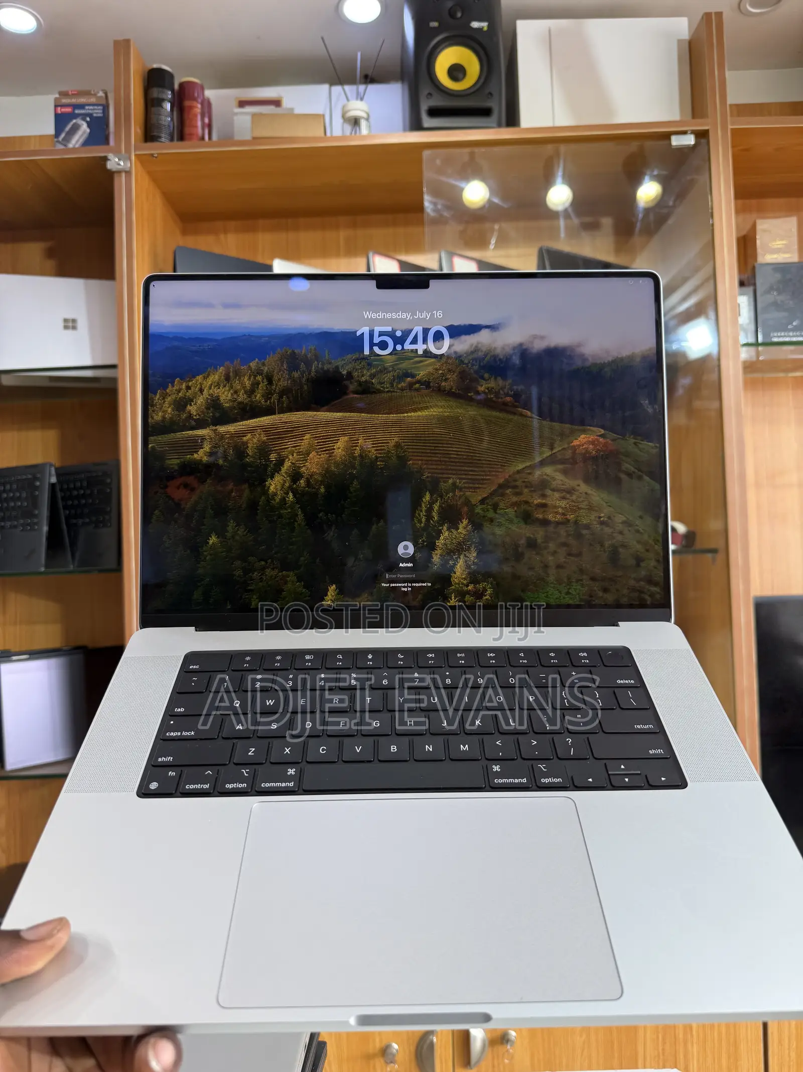 Laptop Apple MacBook Pro 2023 M3 Pro 36GB Apple M3 Pro SSD 1T