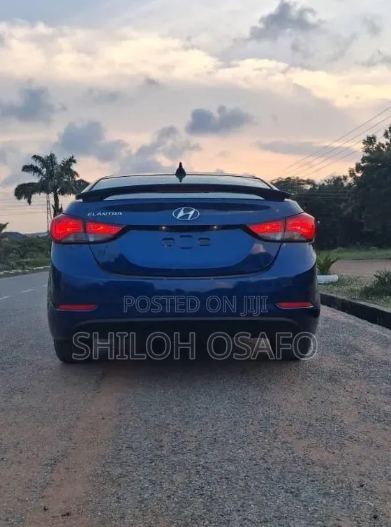 Hyundai Elantra 2016 Blue