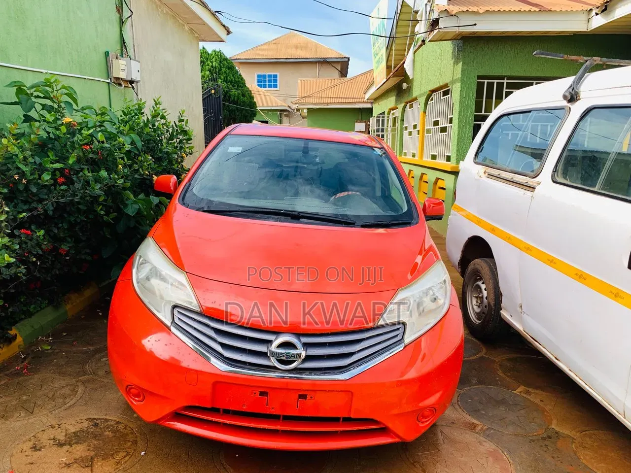 Nissan Note 2013 Orange