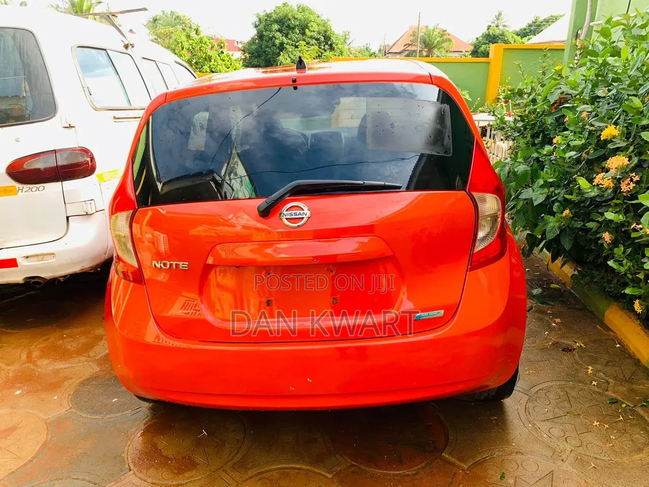 Nissan Note 2013 Orange