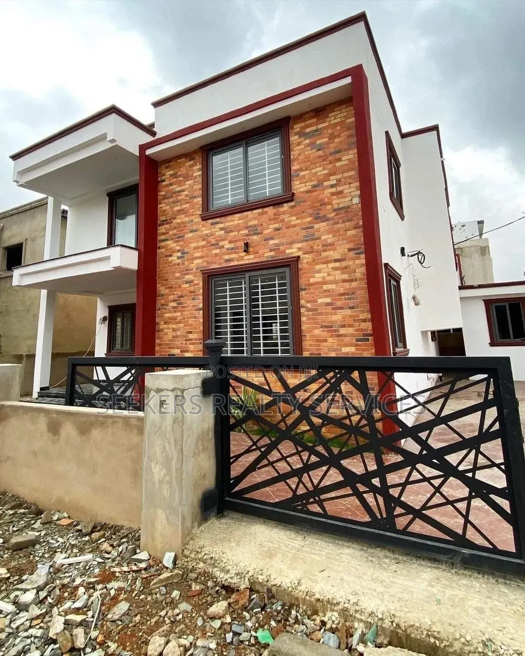 4bdrm Townhouse/Terrace in Seekers Realty, East Legon for Sale