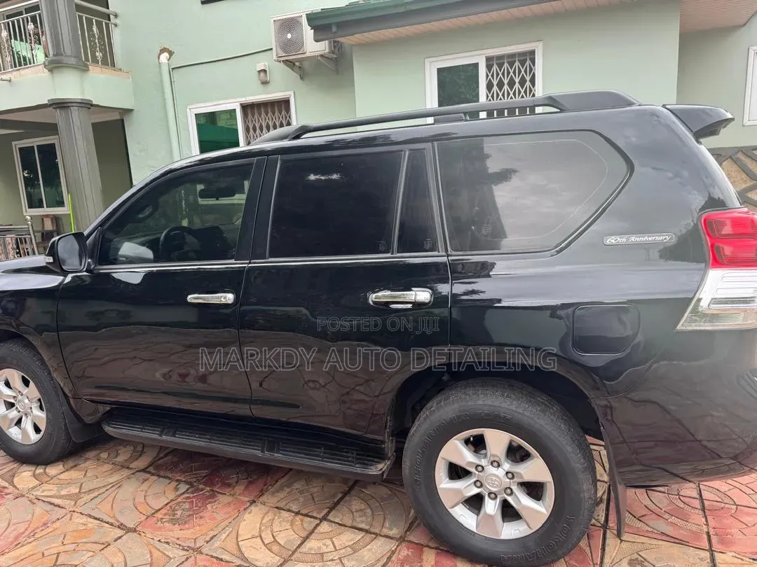 Toyota Land Cruiser Prado 2012 Black